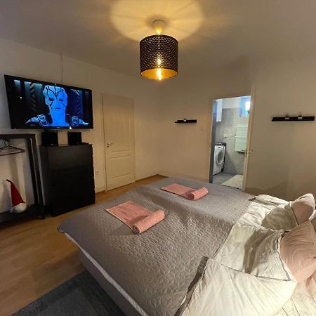 Corte Apartman Pápa Exteriér fotografie