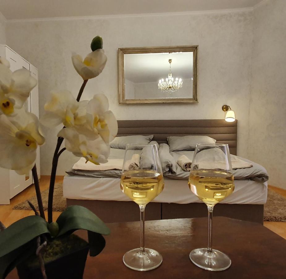 Corte Apartman Pápa Exteriér fotografie