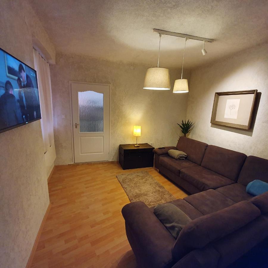 Corte Apartman Pápa Exteriér fotografie