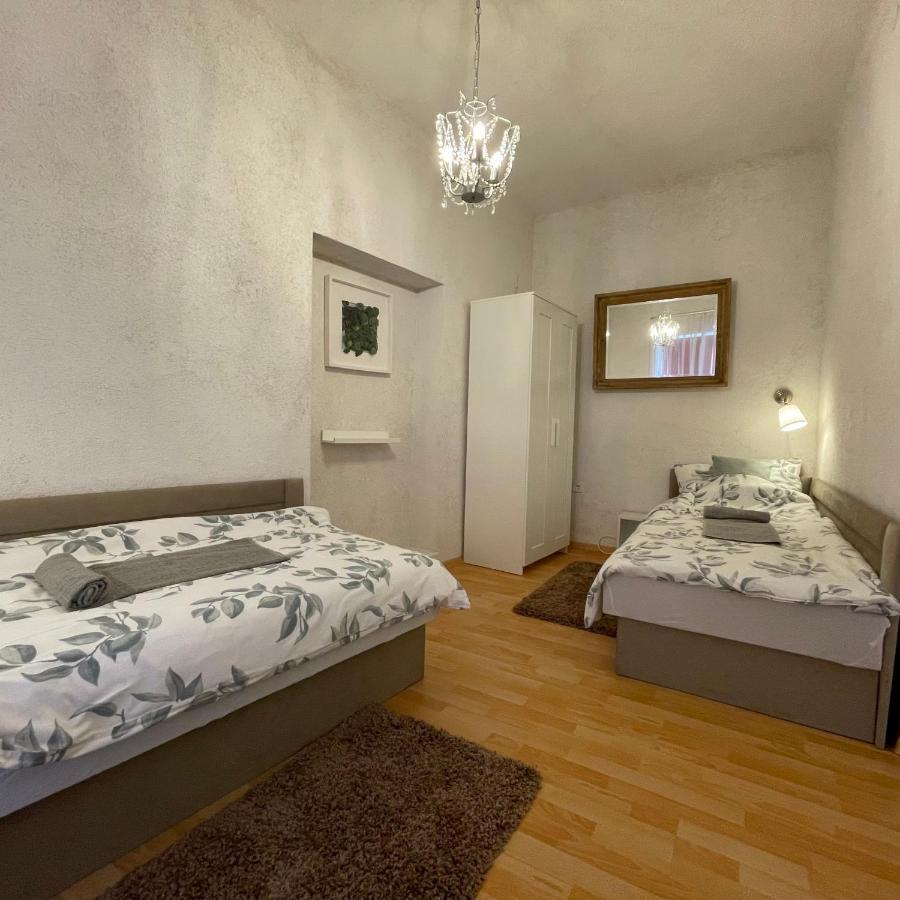 Corte Apartman Pápa Exteriér fotografie