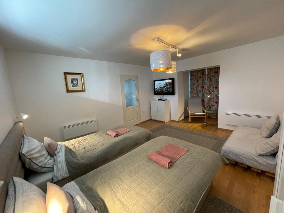 Corte Apartman Pápa Exteriér fotografie